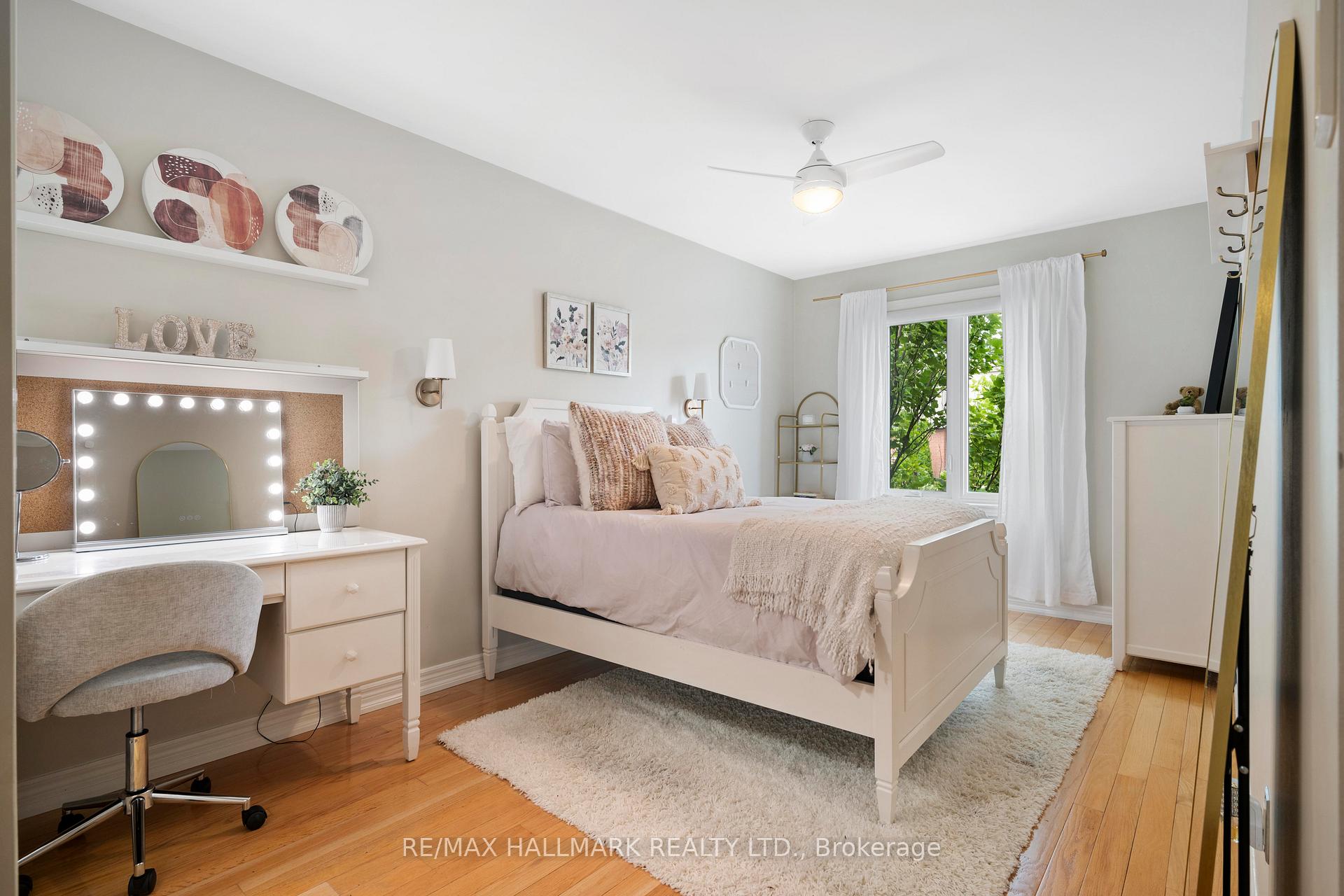 Photo 22 of 26 Winners Circle, Toronto, The Beaches — HOMEH
