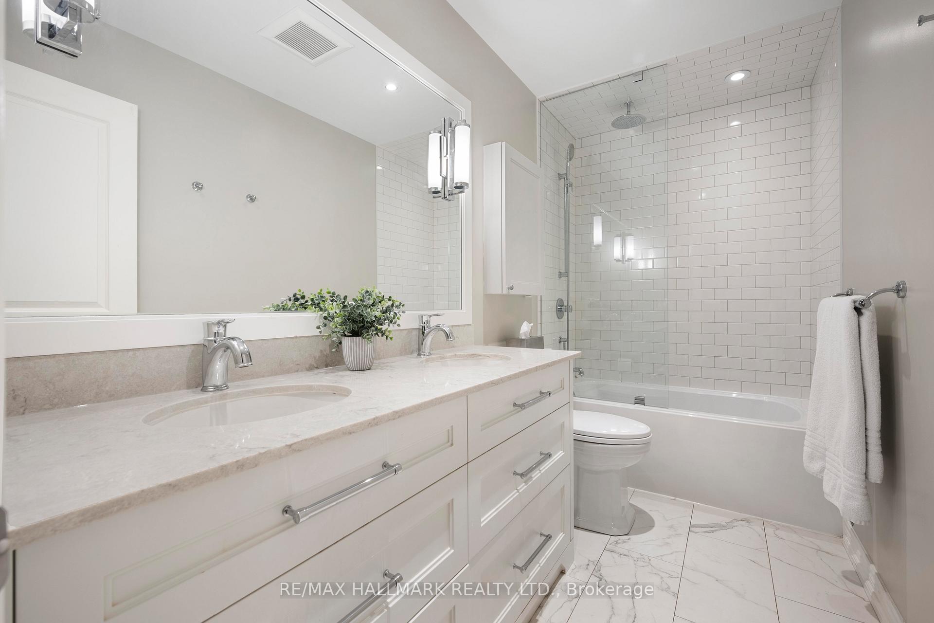 Photo 25 of 26 Winners Circle, Toronto, The Beaches — HOMEH