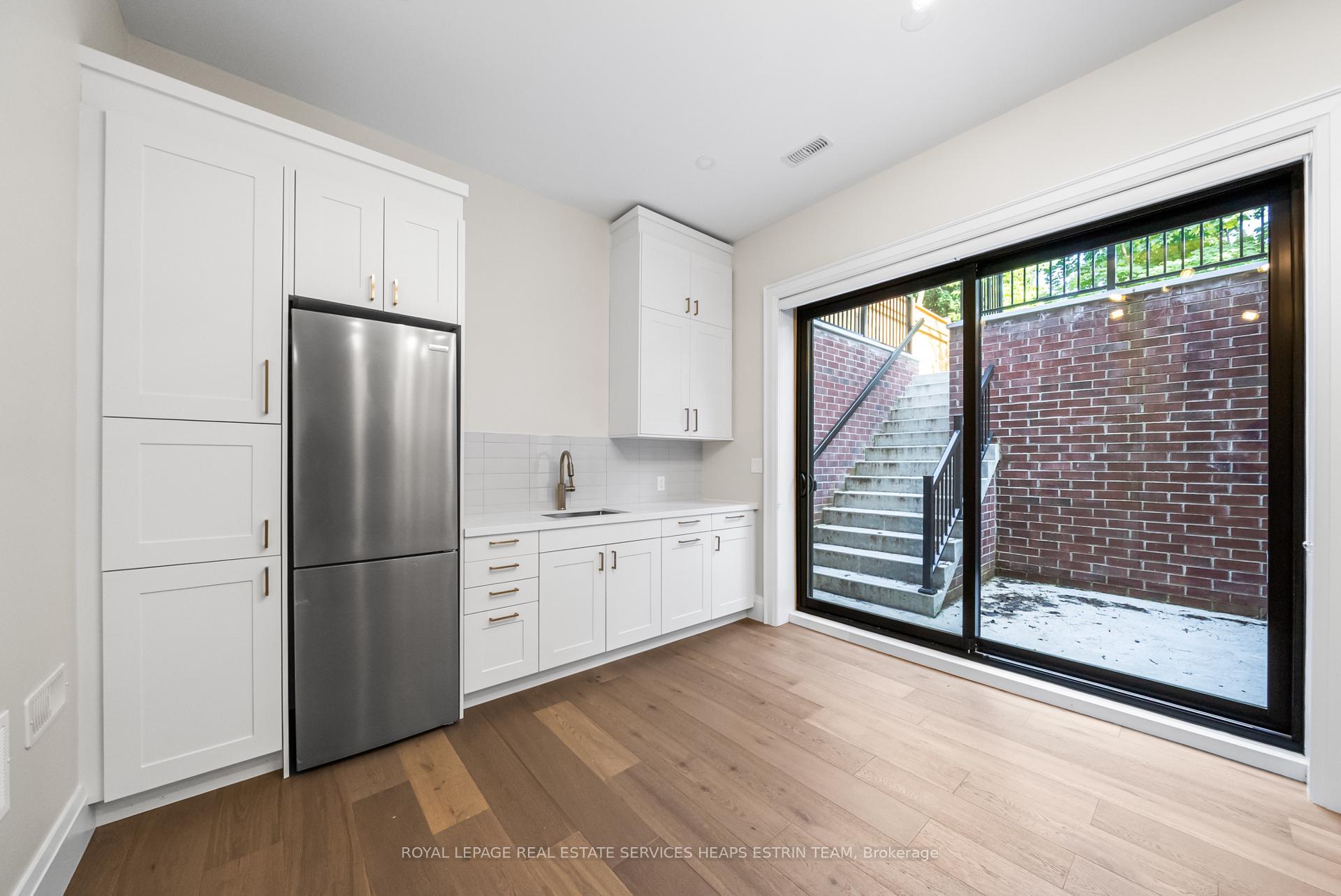 Photo 32 of 66 Parkhurst Boulevard, Toronto, Leaside — HOMEH