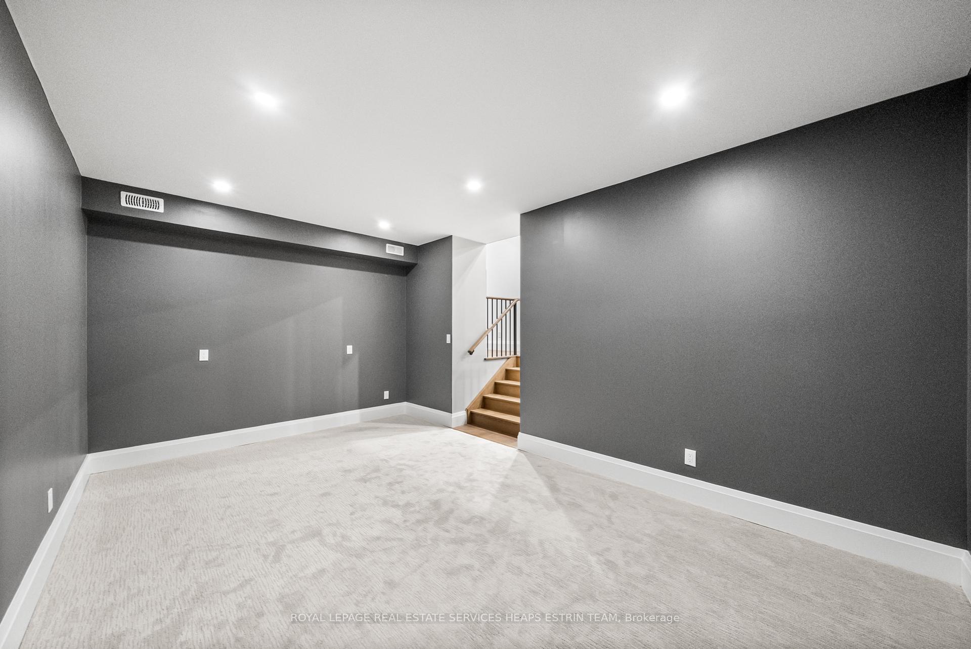 Photo 34 of 66 Parkhurst Boulevard, Toronto, Leaside — HOMEH
