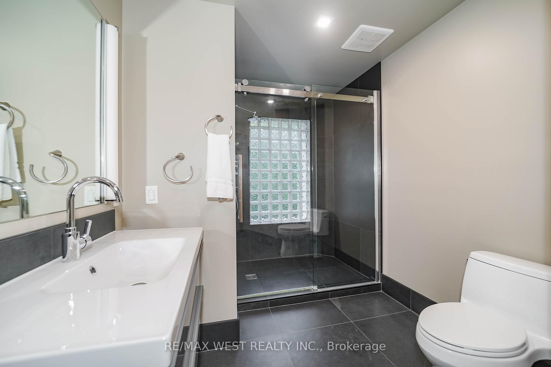 Photo 7 of 153 Booth Avenue, Toronto, South Riverdale — HOMEH