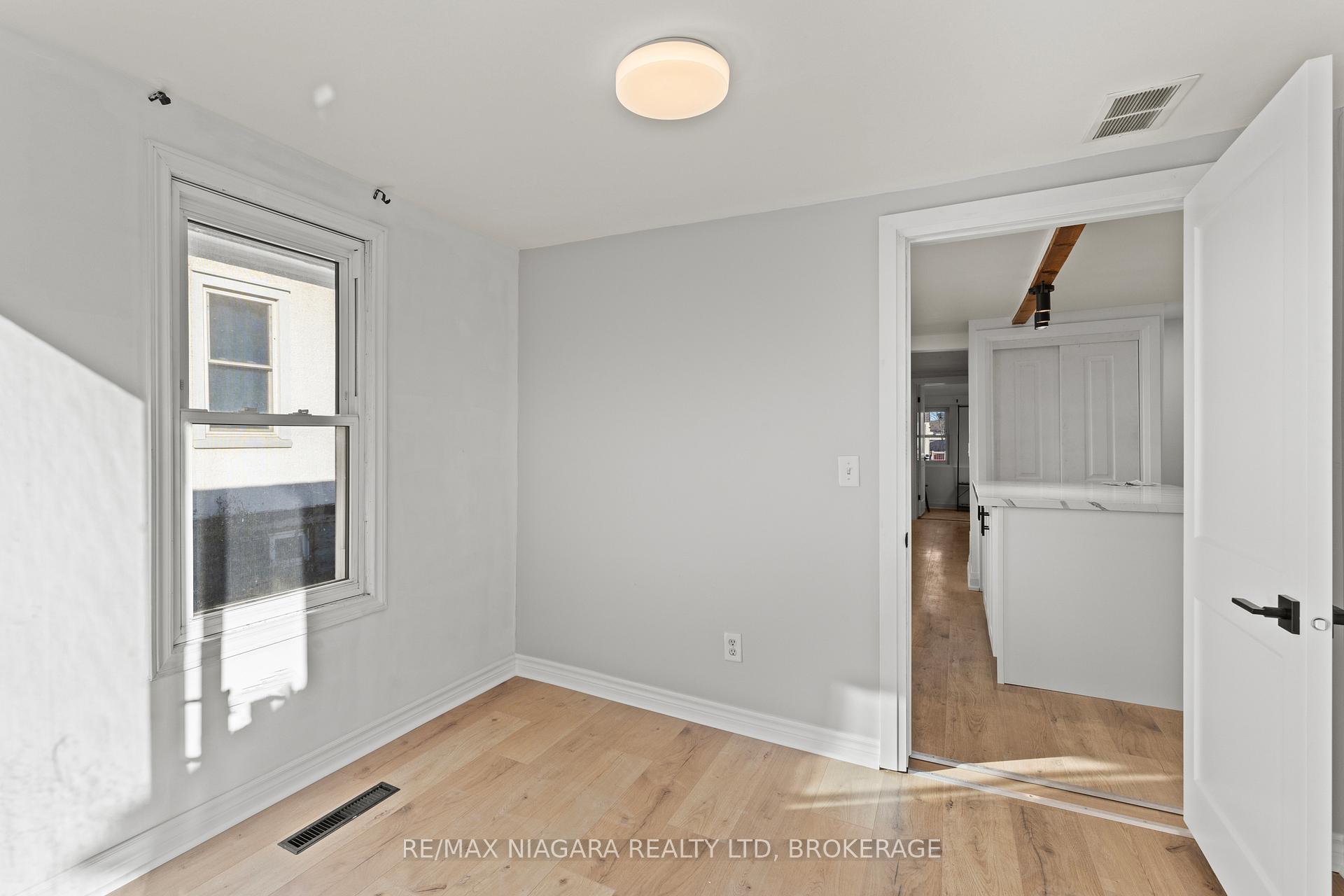 Photo 12 of 140 Clara Street, Thorold, Allanburg/Thorold South — HOMEH