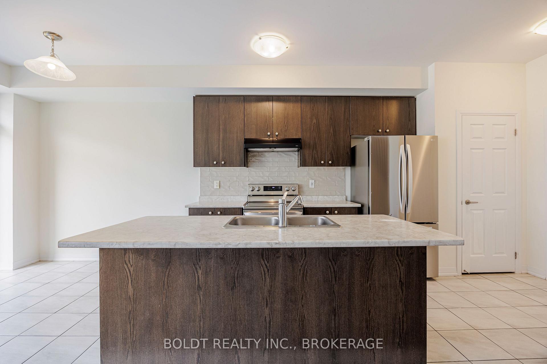Photo 3 of 122 Brighton Lane, Thorold, Rolling Meadows — HOMEH