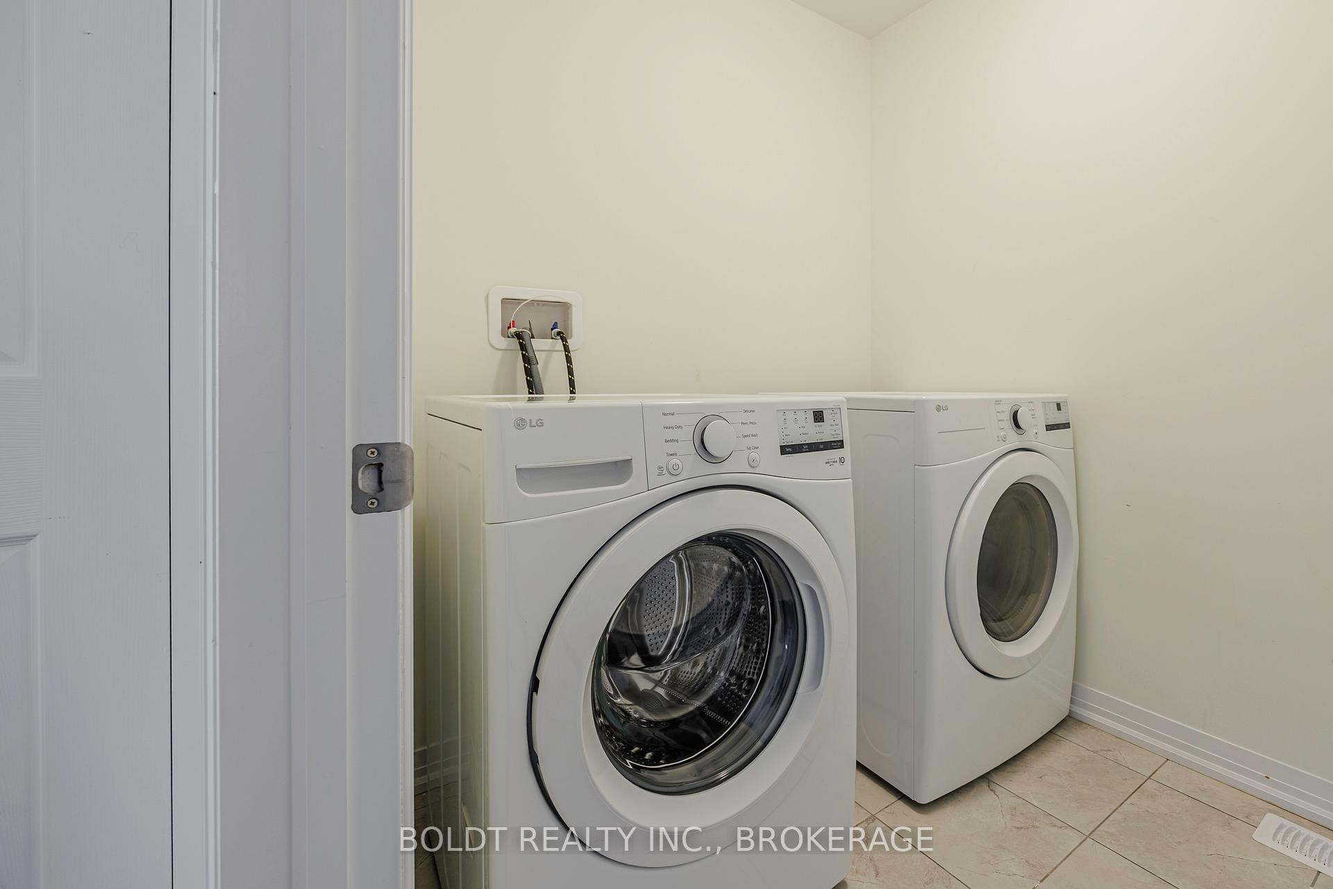 Photo 8 of 122 Brighton Lane, Thorold, Rolling Meadows — HOMEH