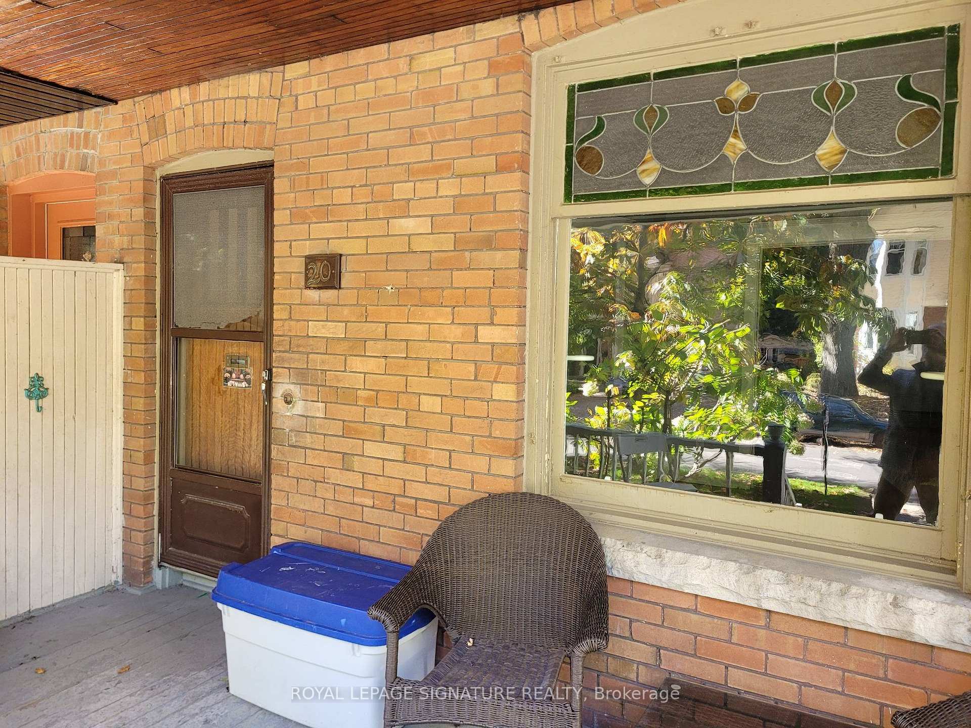 Photo 2 of Unit Main Floor, 20 Scarborough Road, Toronto, The Beaches — HOMEH