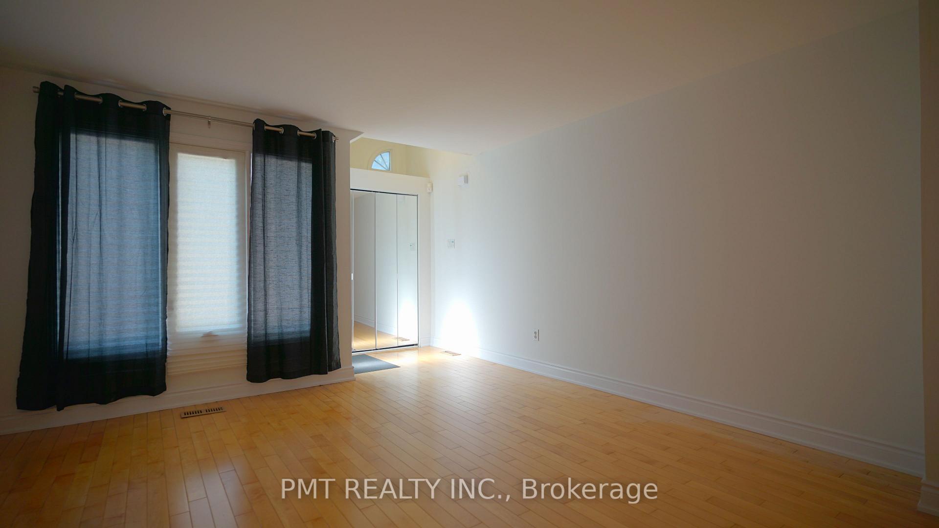 Photo 4 of 597 Roehampton Avenue, Toronto, Mount Pleasant East — HOMEH