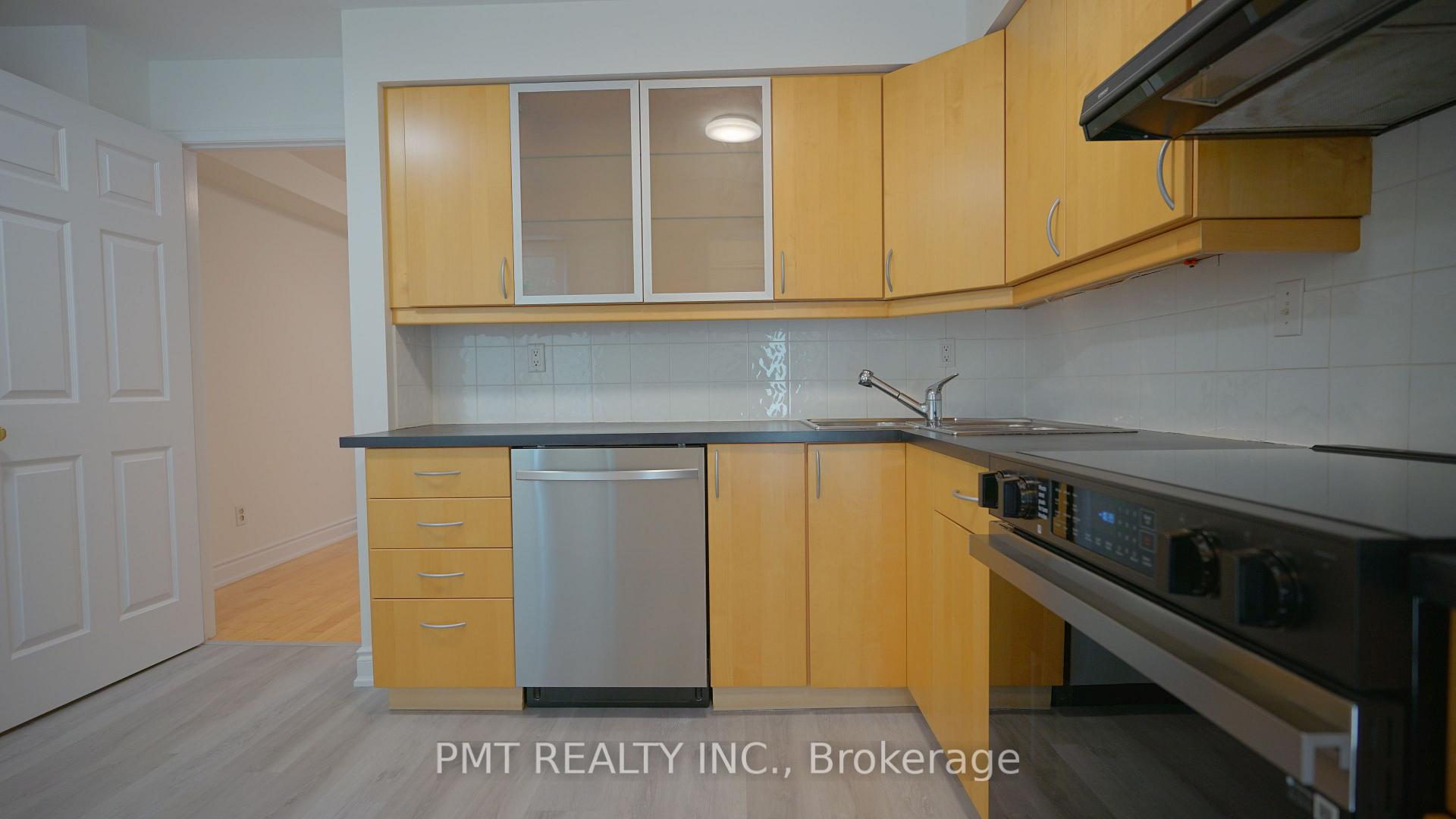 Photo 10 of 597 Roehampton Avenue, Toronto, Mount Pleasant East — HOMEH