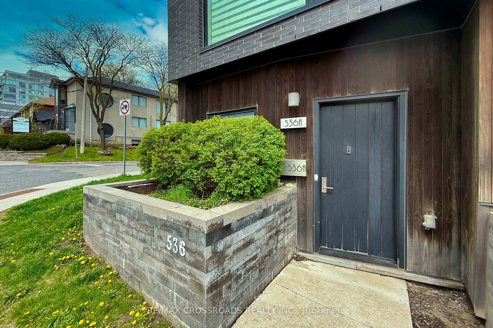 Photo 6 of 536A Eglinton Avenue E, Toronto, Mount Pleasant East — HOMEH