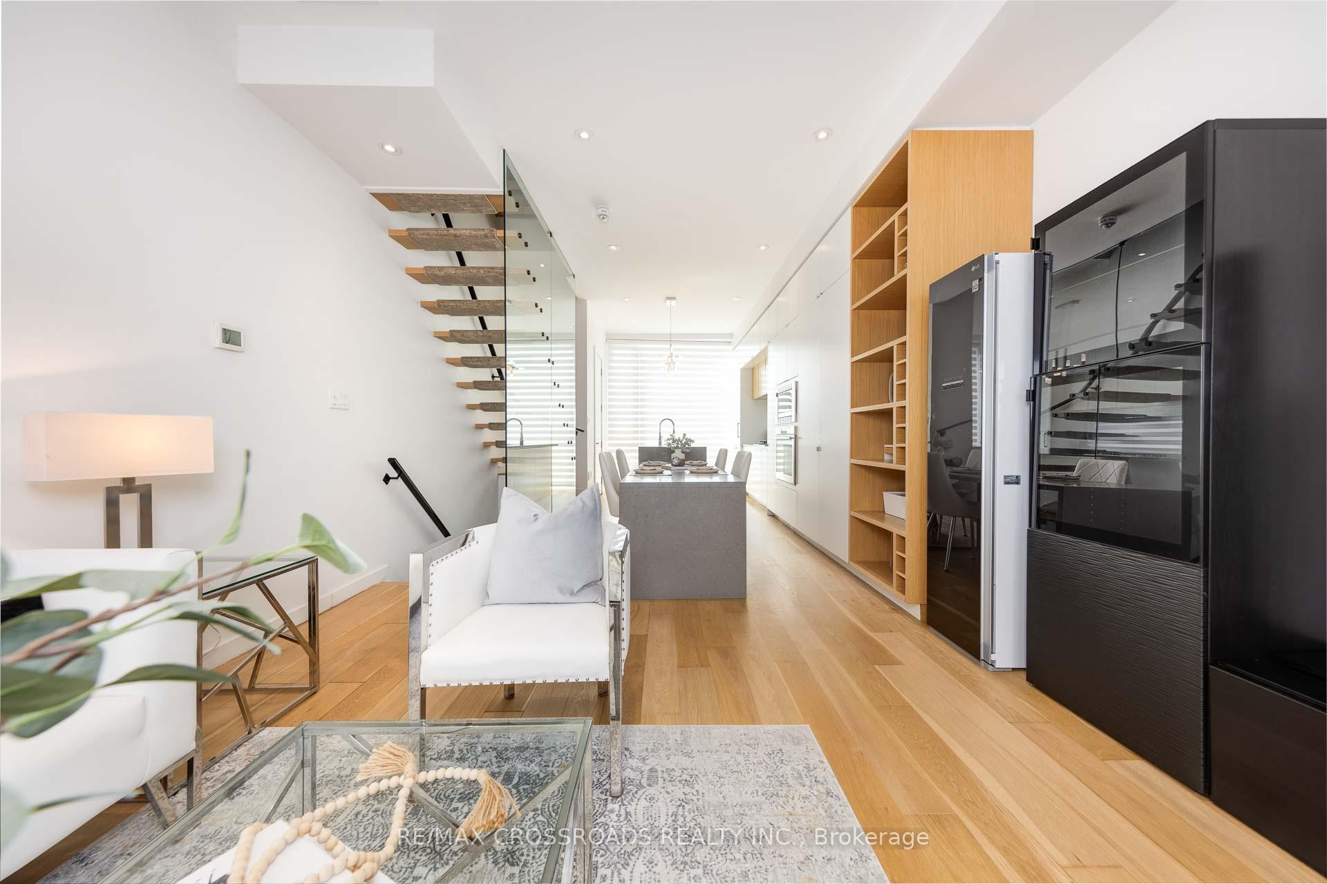 Photo 16 of 536A Eglinton Avenue E, Toronto, Mount Pleasant East — HOMEH