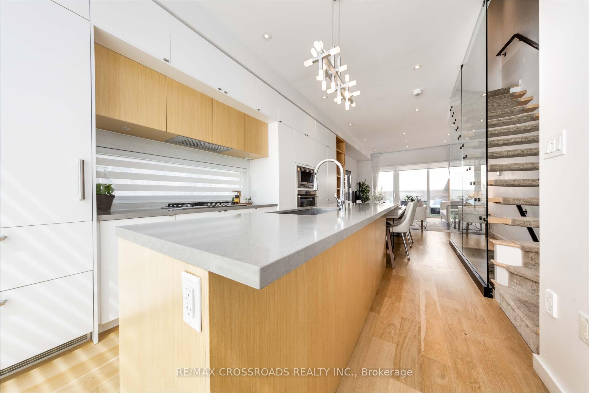 Photo 18 of 536A Eglinton Avenue E, Toronto, Mount Pleasant East — HOMEH