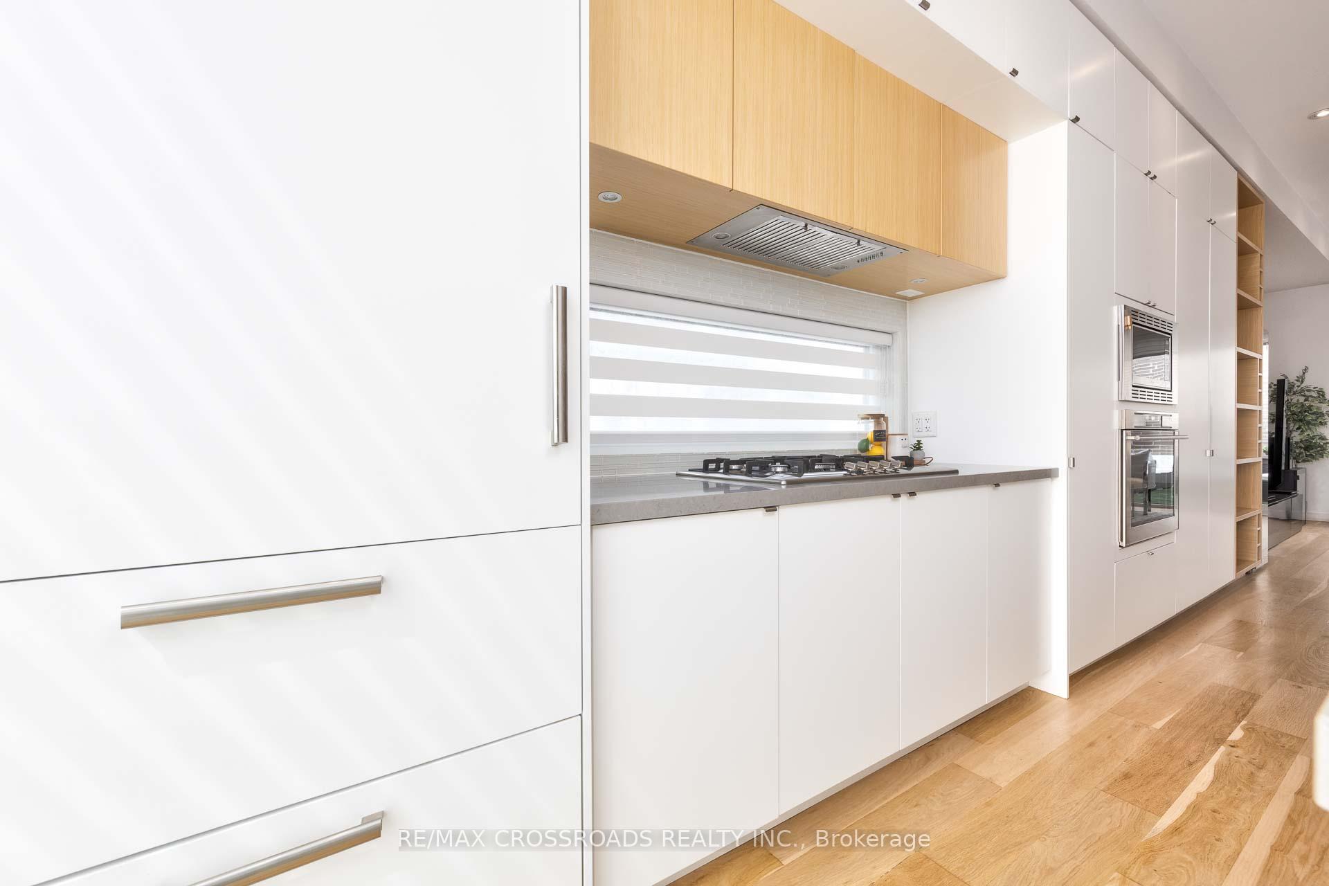 Photo 19 of 536A Eglinton Avenue E, Toronto, Mount Pleasant East — HOMEH