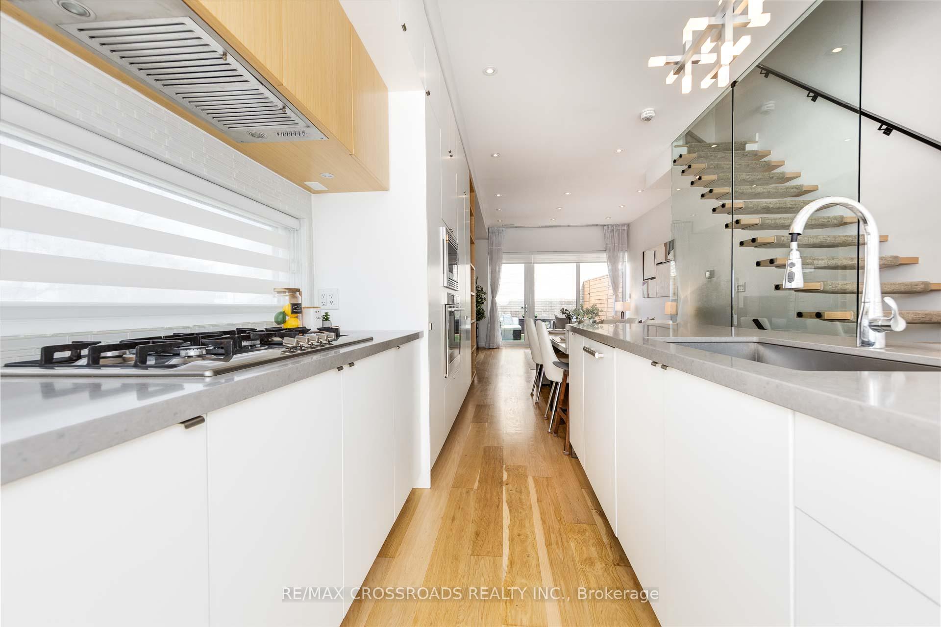 Photo 20 of 536A Eglinton Avenue E, Toronto, Mount Pleasant East — HOMEH