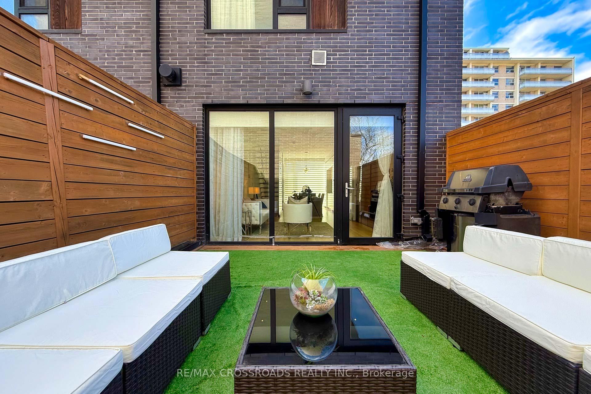 Photo 24 of 536A Eglinton Avenue E, Toronto, Mount Pleasant East — HOMEH