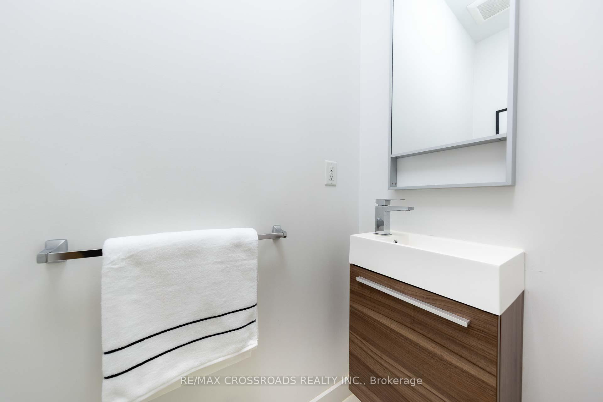 Photo 27 of 536A Eglinton Avenue E, Toronto, Mount Pleasant East — HOMEH