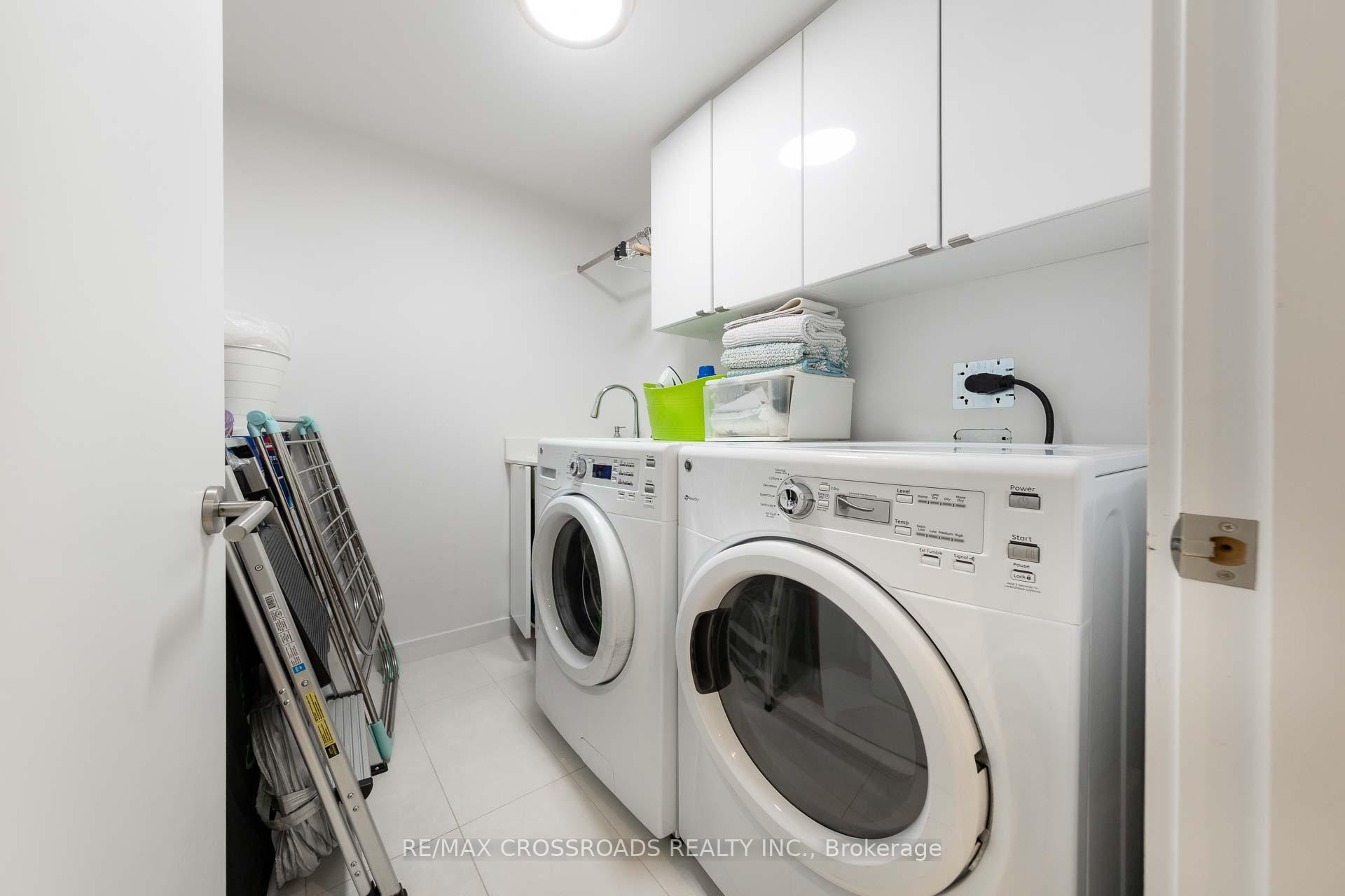 Photo 39 of 536A Eglinton Avenue E, Toronto, Mount Pleasant East — HOMEH