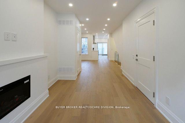 Photo 2 of Unit 1, 84 Asquith Avenue, Toronto, Rosedale-Moore Park — HOMEH