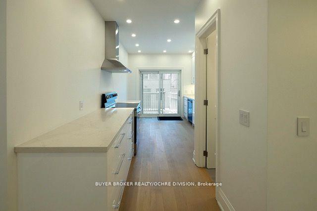 Photo 4 of Unit 1, 84 Asquith Avenue, Toronto, Rosedale-Moore Park — HOMEH