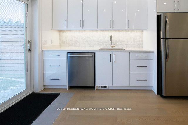 Photo 5 of Unit 1, 84 Asquith Avenue, Toronto, Rosedale-Moore Park — HOMEH