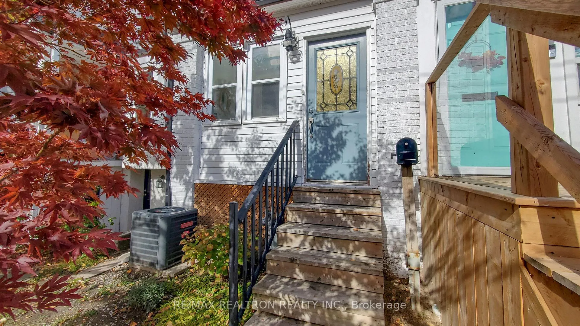 Photo 5 of 92 Walpole Avenue, Toronto, Greenwood-Coxwell — HOMEH