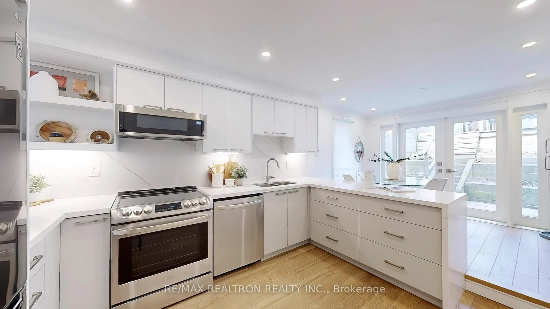 Photo 14 of 92 Walpole Avenue, Toronto, Greenwood-Coxwell — HOMEH