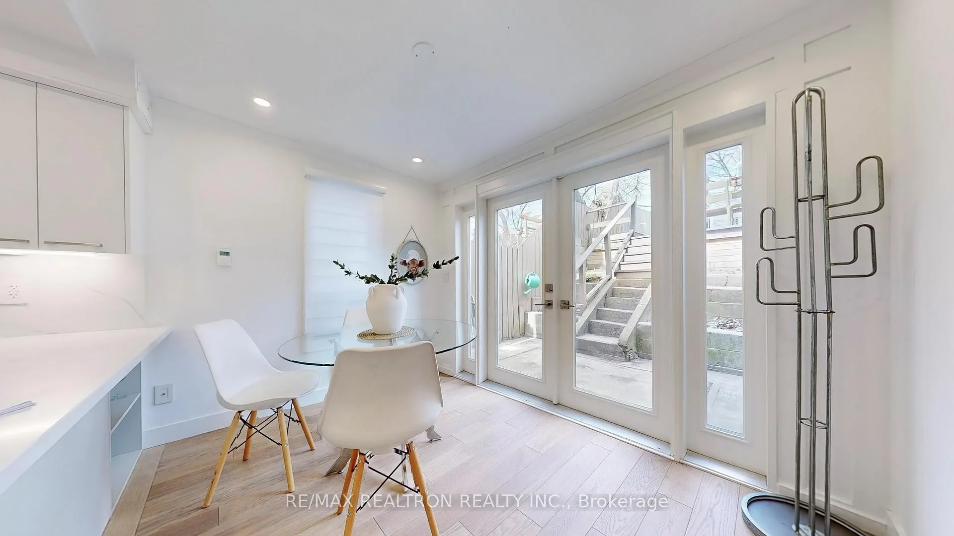 Photo 18 of 92 Walpole Avenue, Toronto, Greenwood-Coxwell — HOMEH