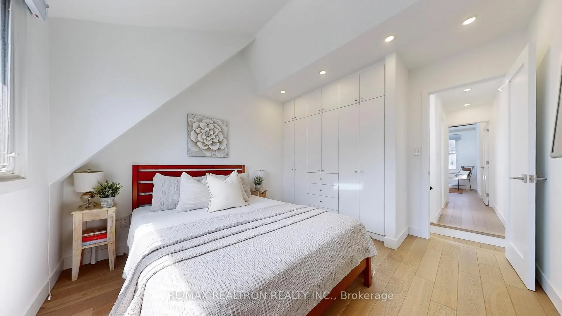 Photo 23 of 92 Walpole Avenue, Toronto, Greenwood-Coxwell — HOMEH