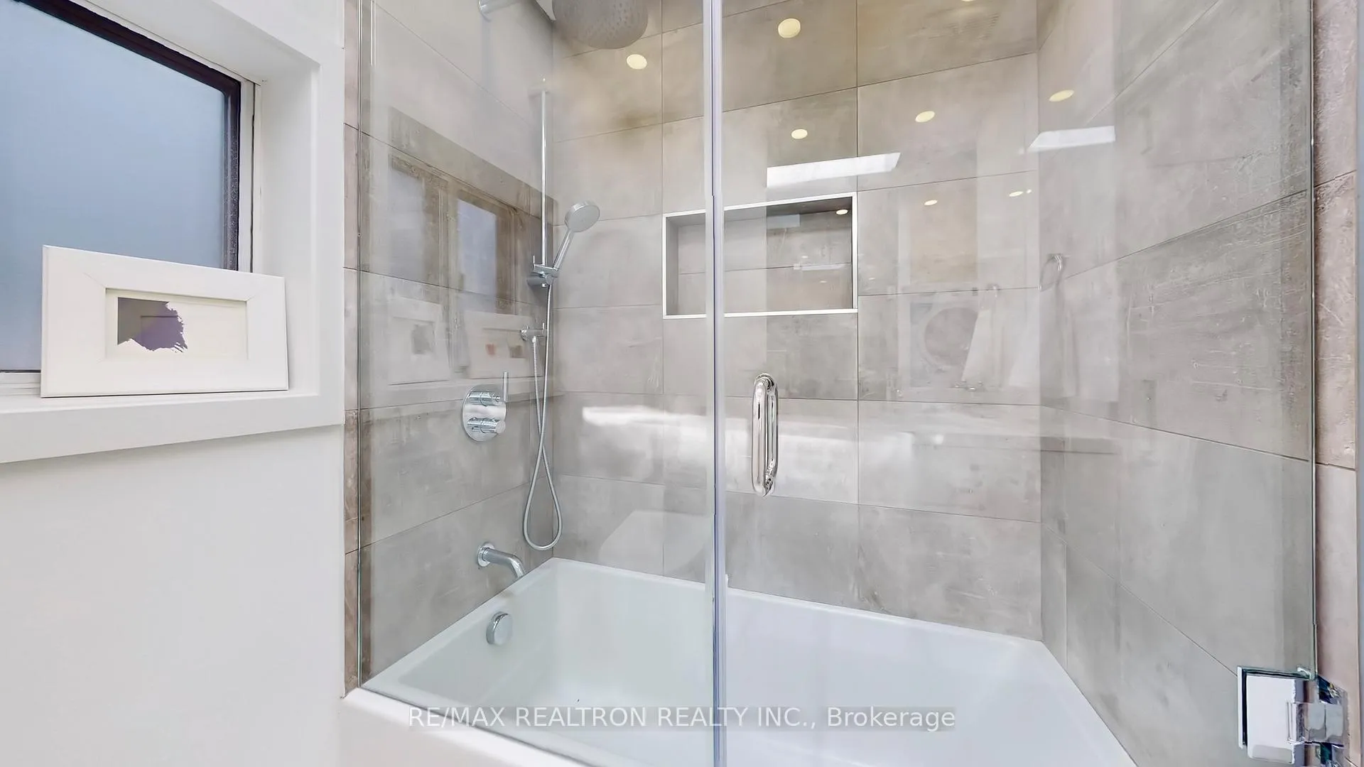 Photo 30 of 92 Walpole Avenue, Toronto, Greenwood-Coxwell — HOMEH