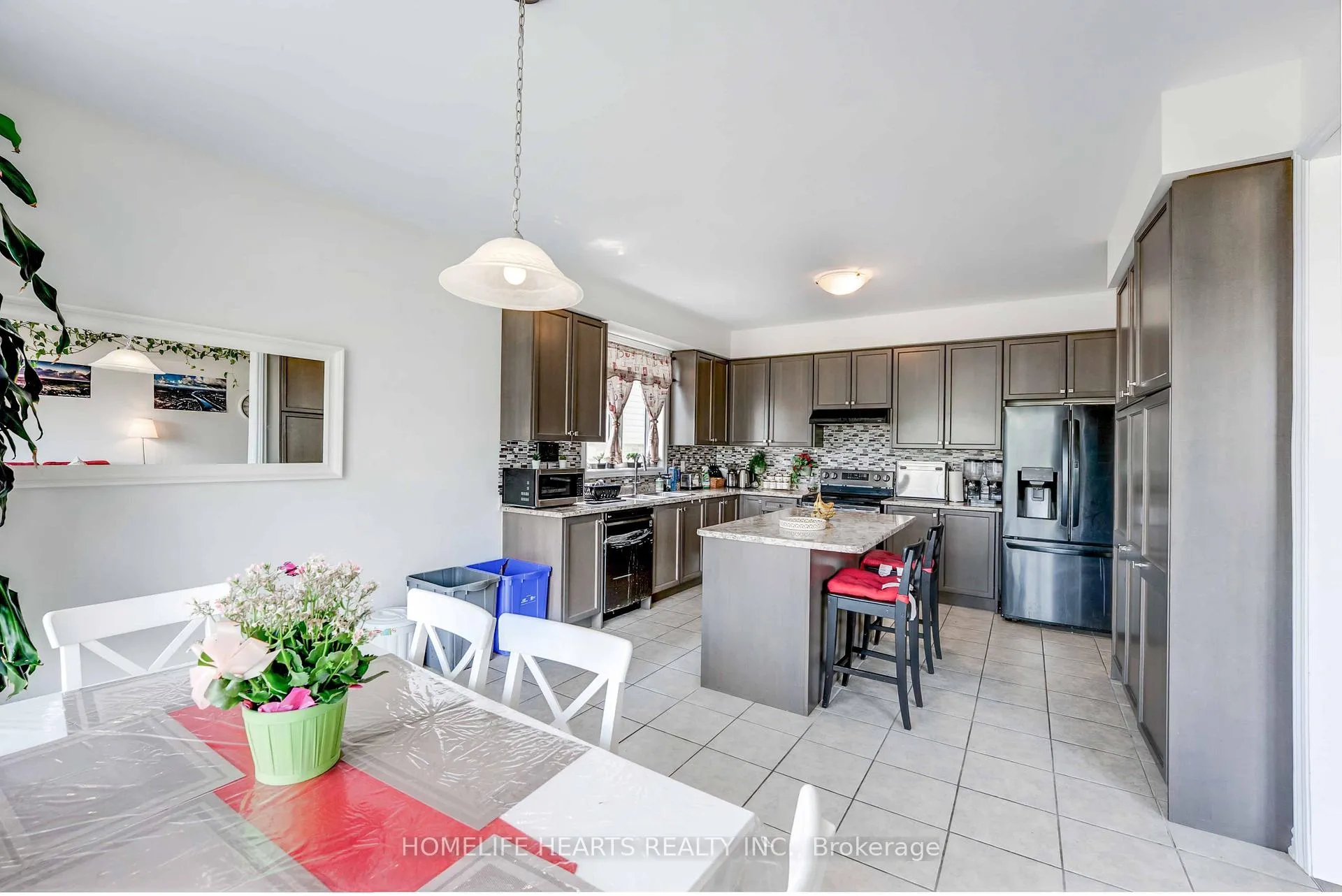 Photo 11 of 36 Esther Crescent, Thorold, Hurricane/Merrittville — HOMEH
