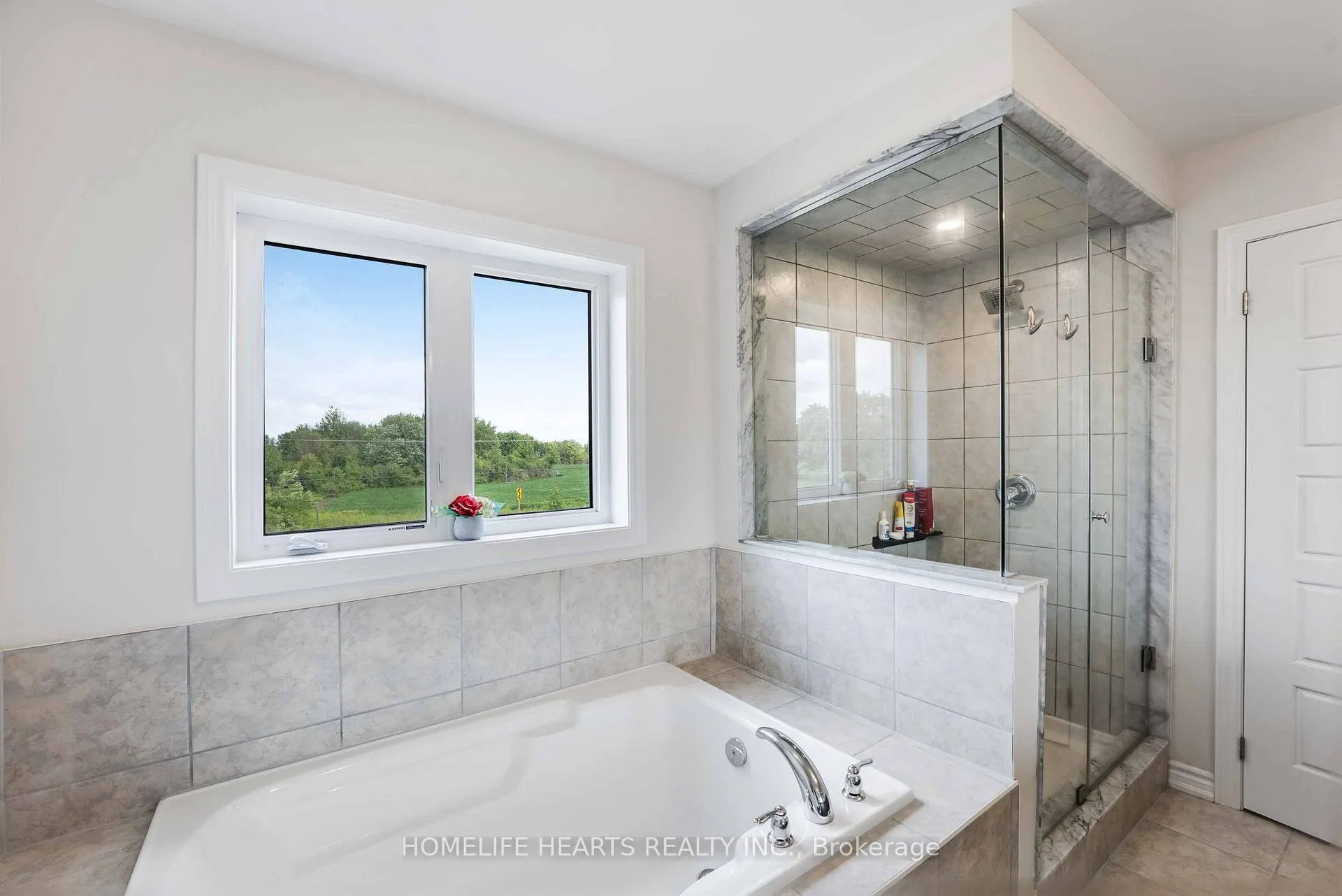 Photo 29 of 36 Esther Crescent, Thorold, Hurricane/Merrittville — HOMEH