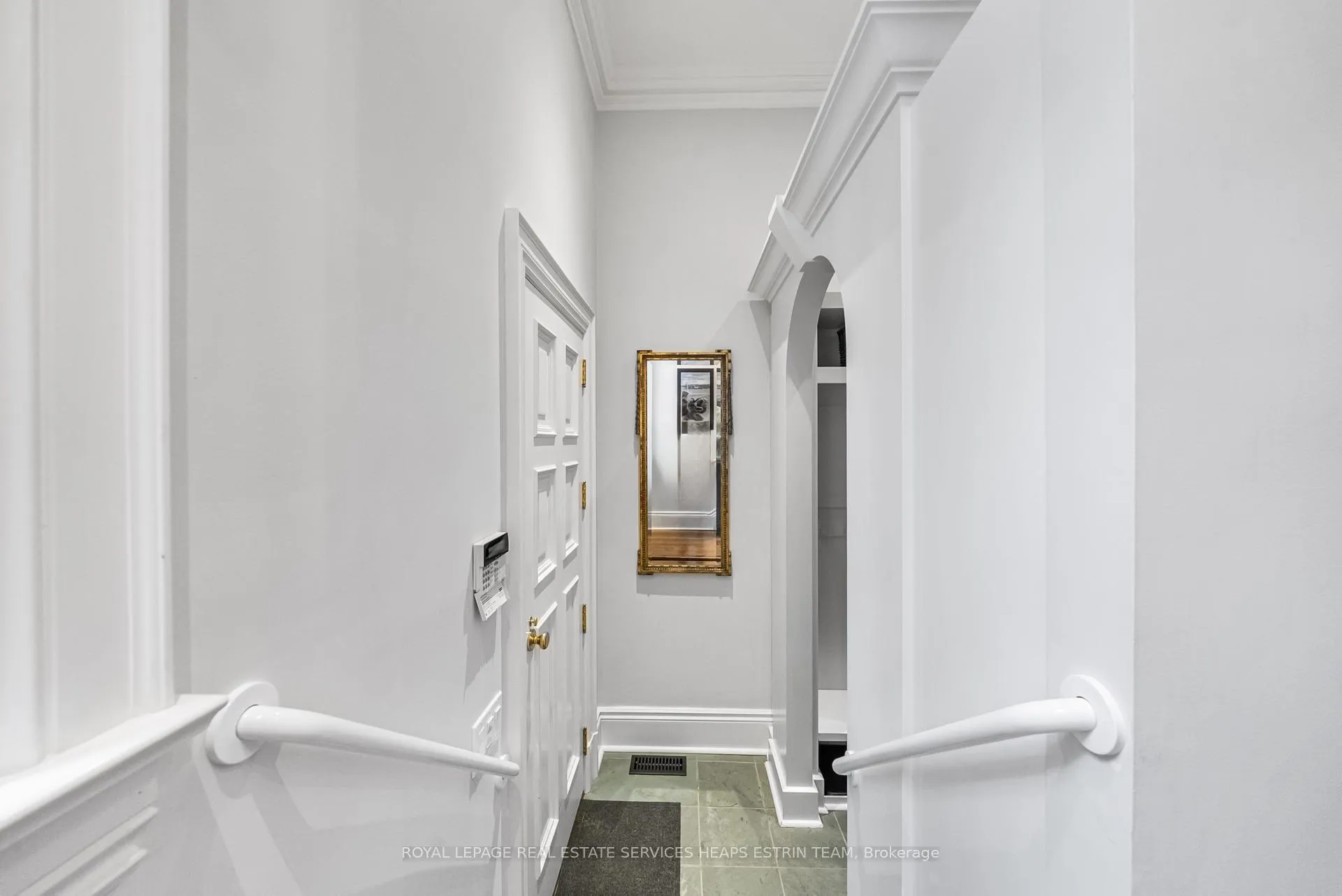 Photo 19 of 28 Hudson Drive, Toronto, Rosedale-Moore Park — HOMEH