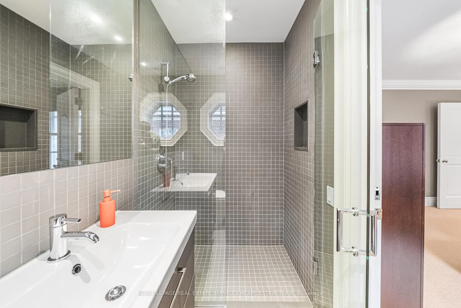 Photo 31 of 28 Hudson Drive, Toronto, Rosedale-Moore Park — HOMEH