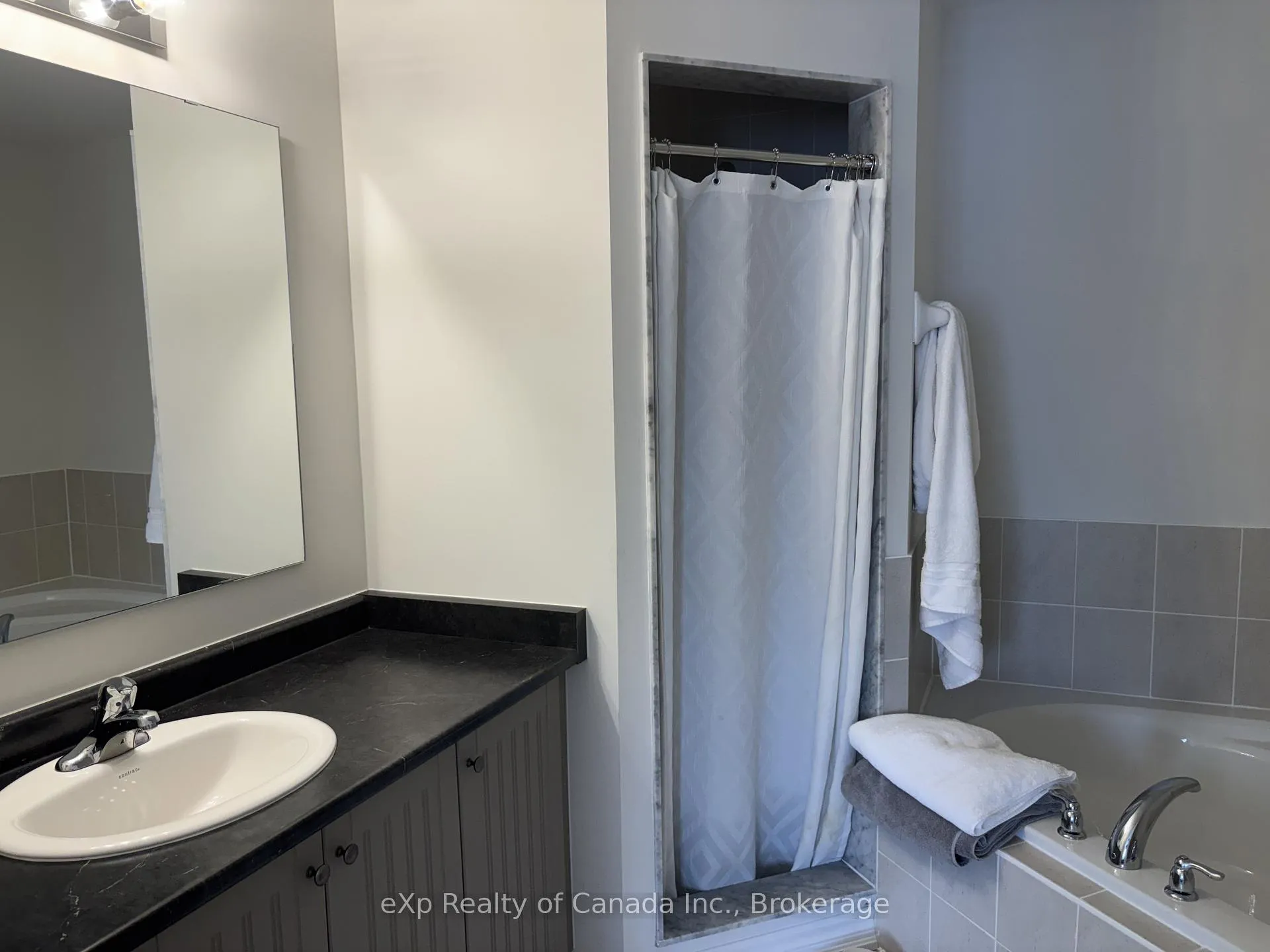 Photo 6 of 92 Baker Street, Thorold, Thorold Downtown — HOMEH