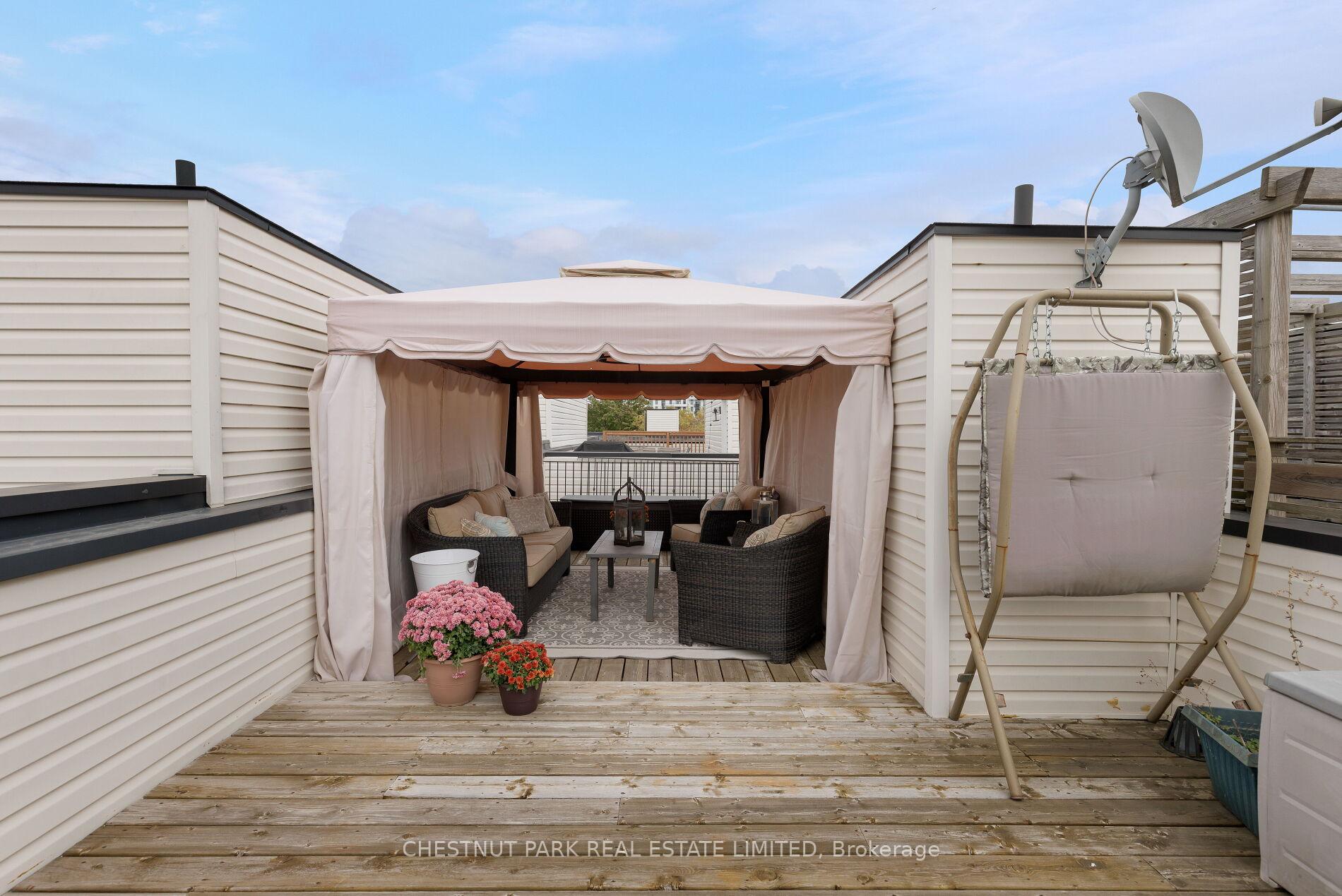 Photo 25 of 53 Connaught Avenue, Toronto, Greenwood-Coxwell — HOMEH