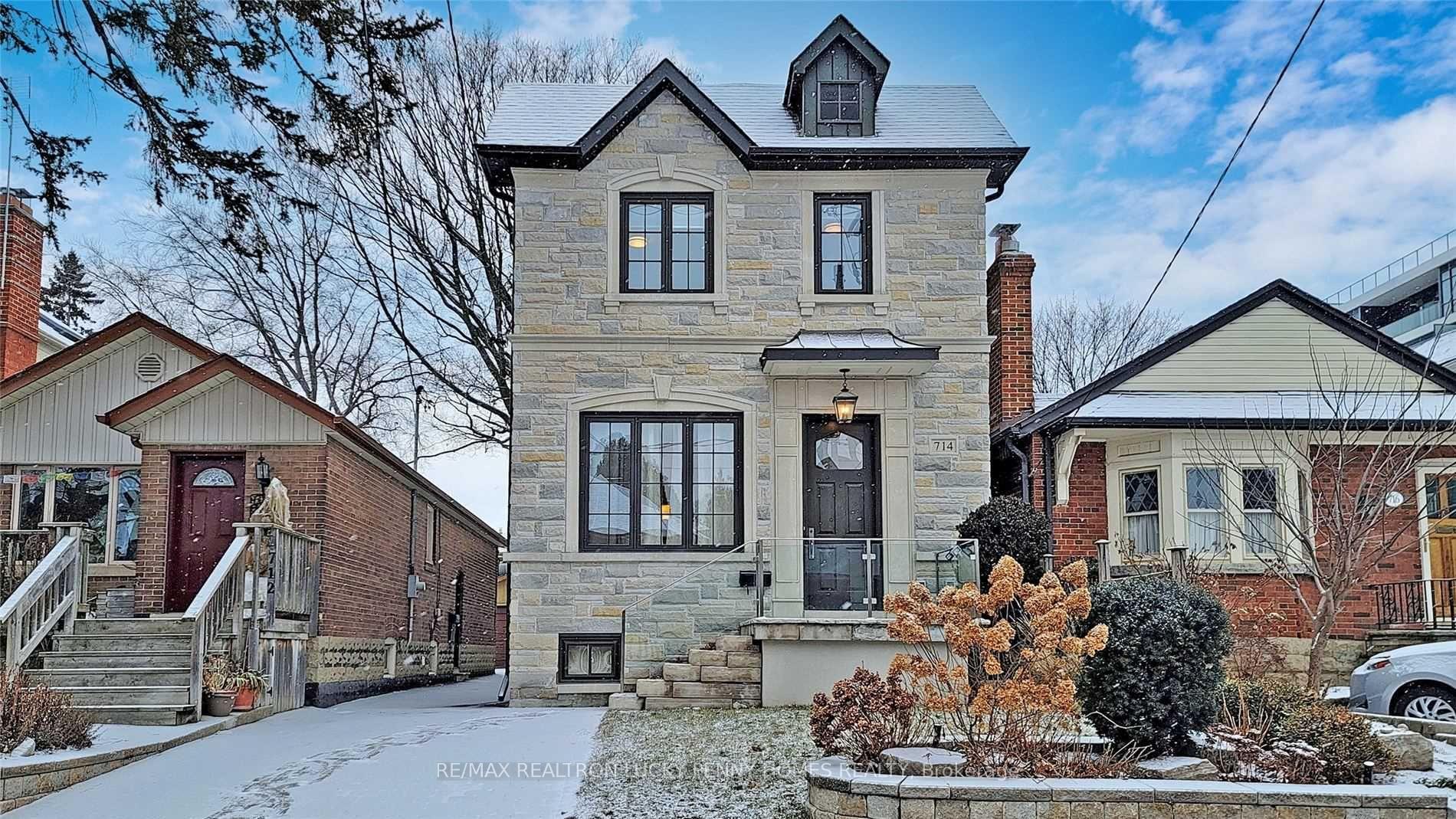 Front of 714 Hillsdale Avenue E