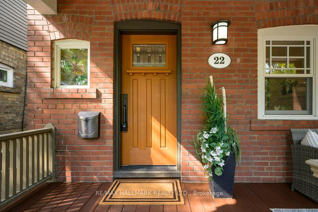 Photo 8 of 22 Beck Avenue, Toronto, East End-Danforth — HOMEH