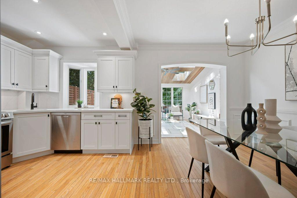Photo 15 of 22 Beck Avenue, Toronto, East End-Danforth — HOMEH