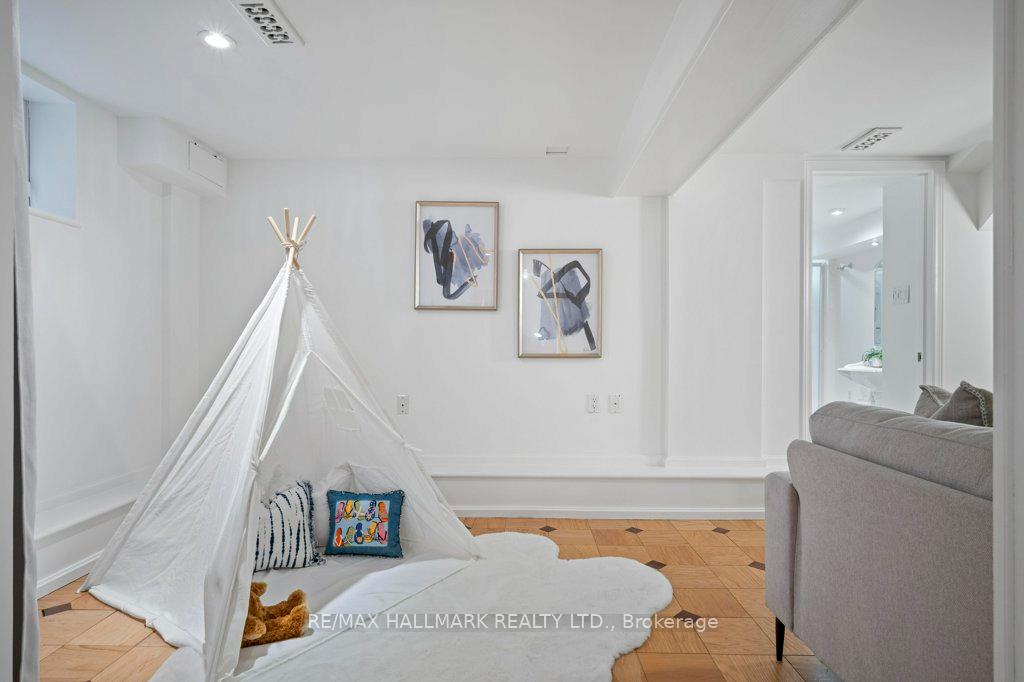 Photo 34 of 22 Beck Avenue, Toronto, East End-Danforth — HOMEH
