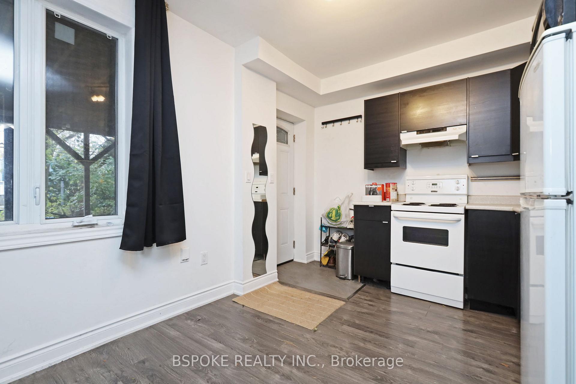Photo 5 of Unit Bsmt, 176 Hiawatha Road, Toronto, Greenwood-Coxwell — HOMEH