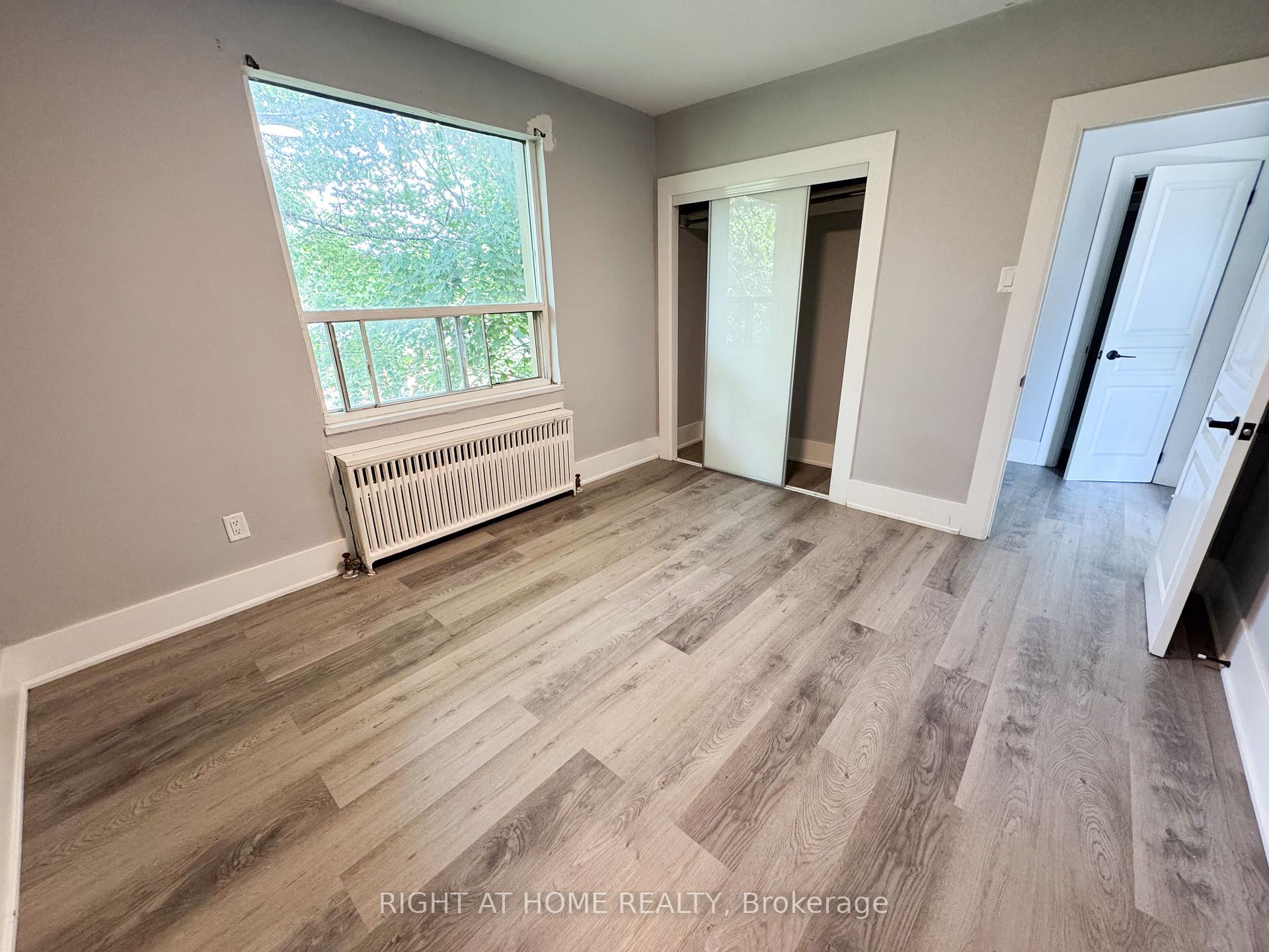 Photo 5 of Unit 306, 896 Eglinton Avenue E, Toronto, Leaside — HOMEH