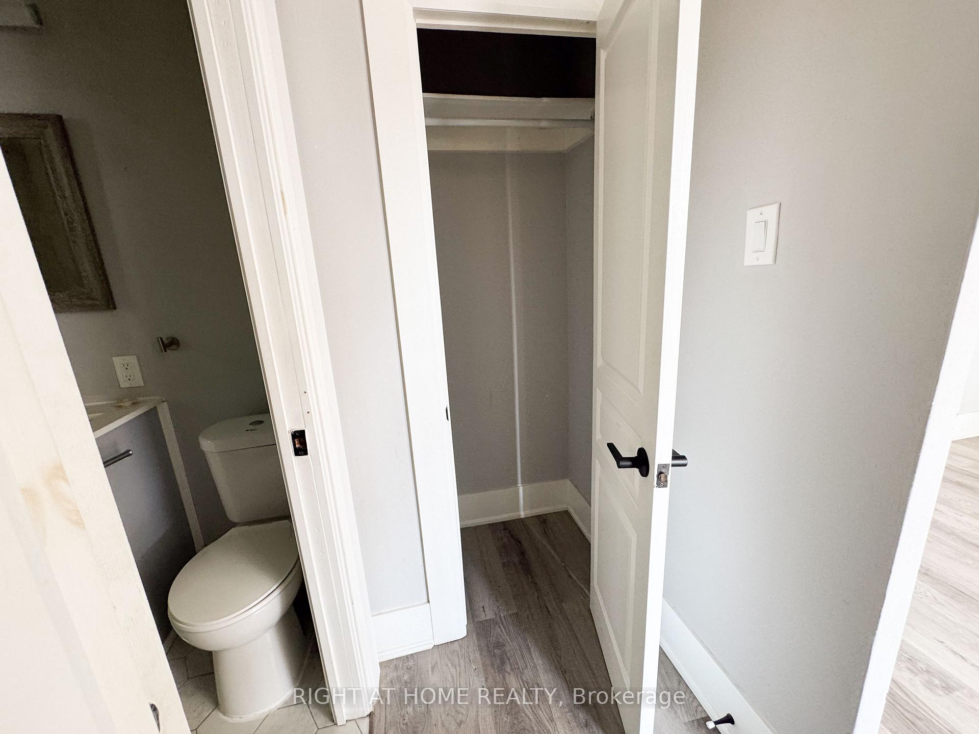 Photo 7 of Unit 306, 896 Eglinton Avenue E, Toronto, Leaside — HOMEH