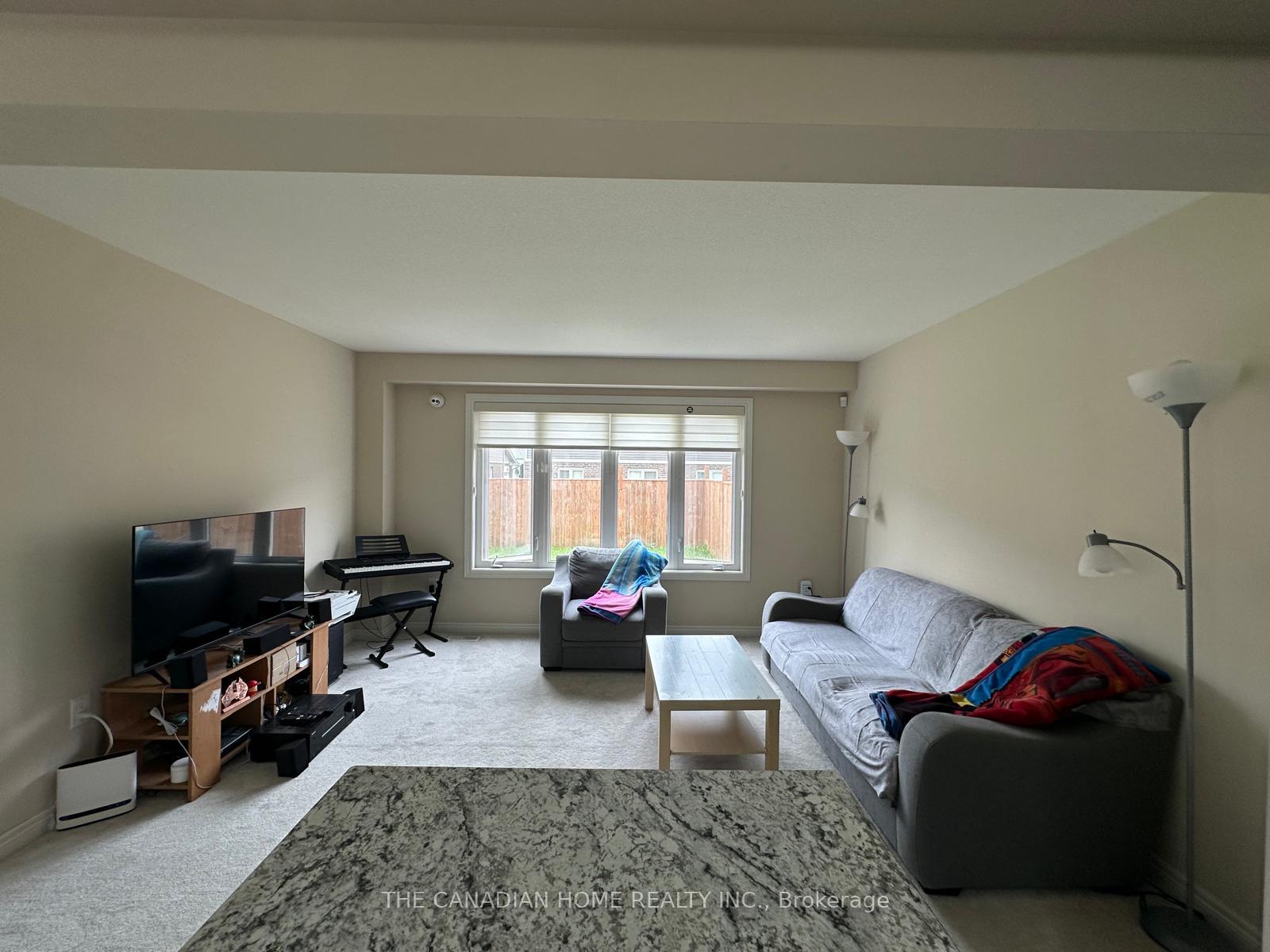 Photo 12 of 19 Hawthorn Avenue, Thorold, Confederation Heights — HOMEH