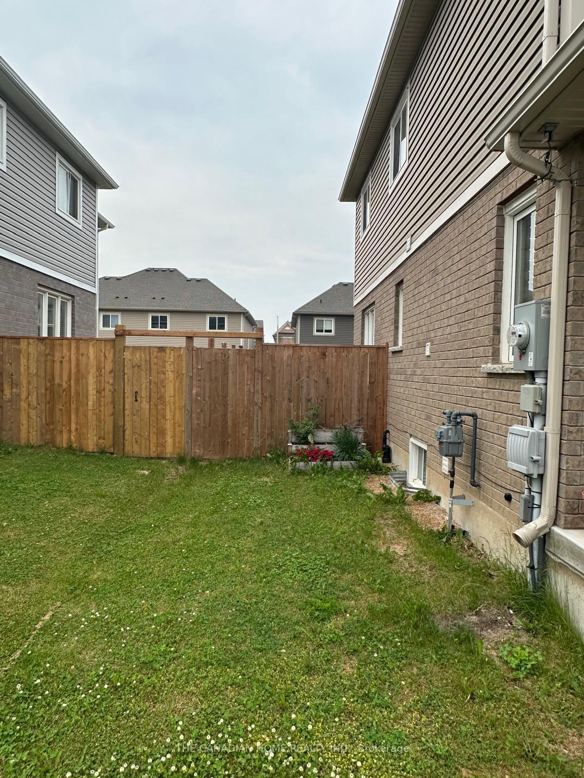 Photo 24 of 19 Hawthorn Avenue, Thorold, Confederation Heights — HOMEH