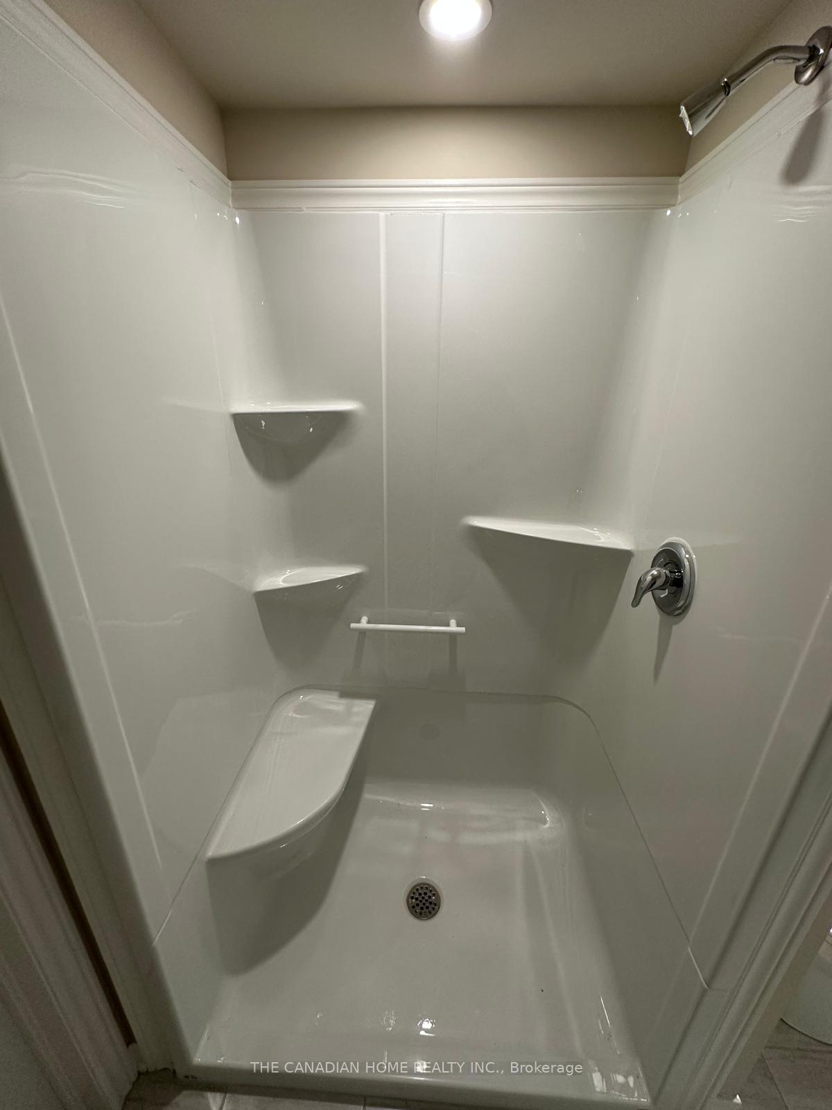 Photo 33 of 19 Hawthorn Avenue, Thorold, Confederation Heights — HOMEH