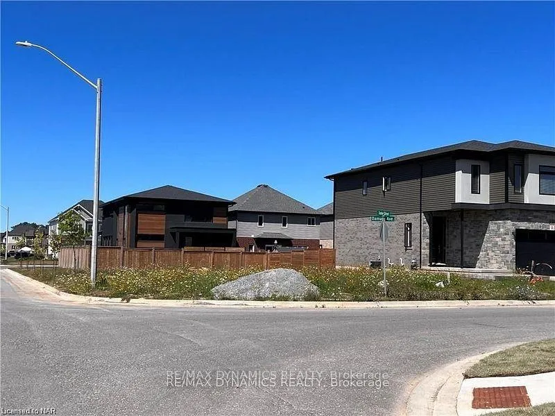Photo 5 of 1 Damude Avenue, Thorold, Hurricane/Merrittville — HOMEH