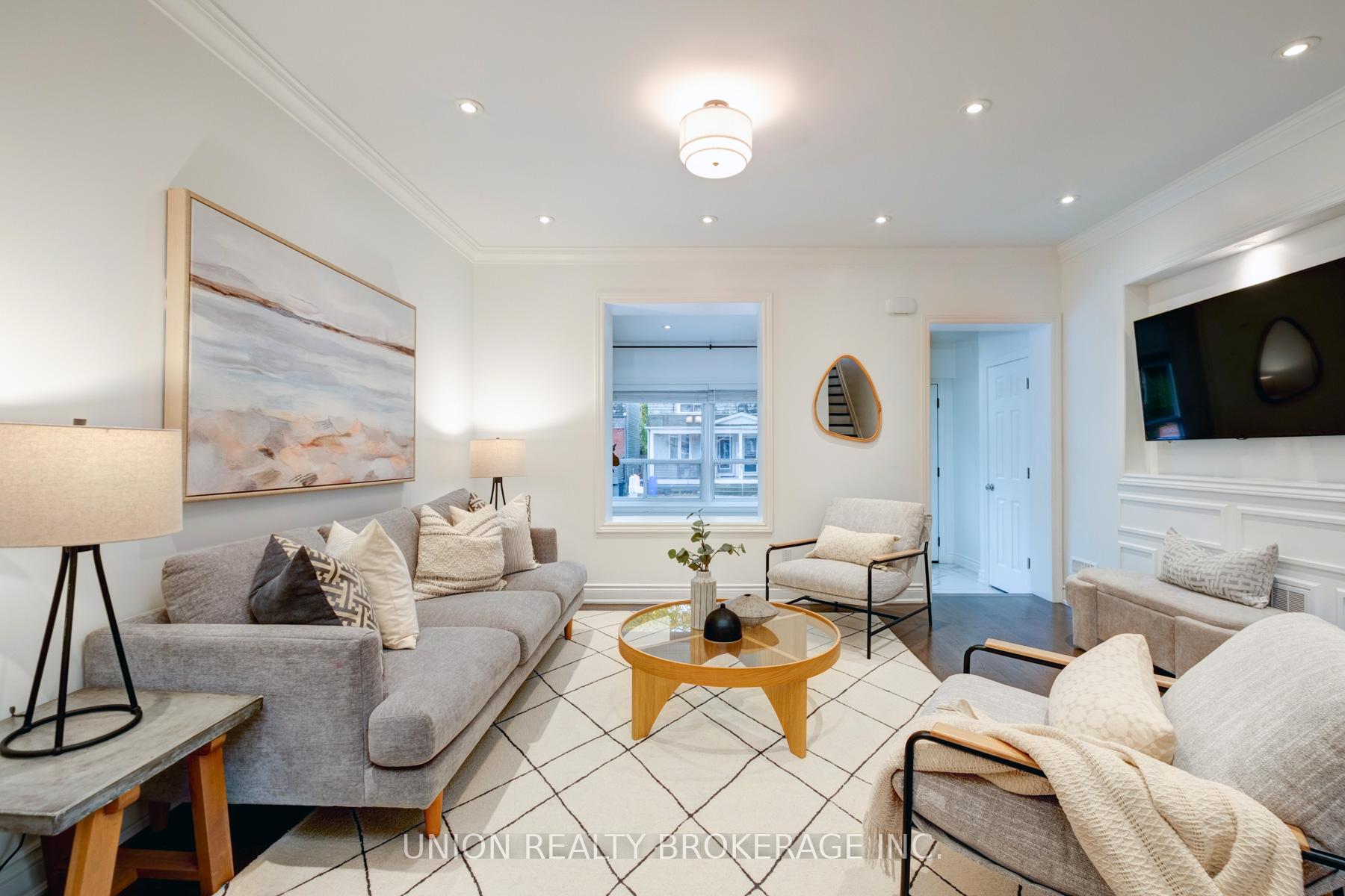 Photo 3 of 112 Withrow Avenue, Toronto, North Riverdale — HOMEH