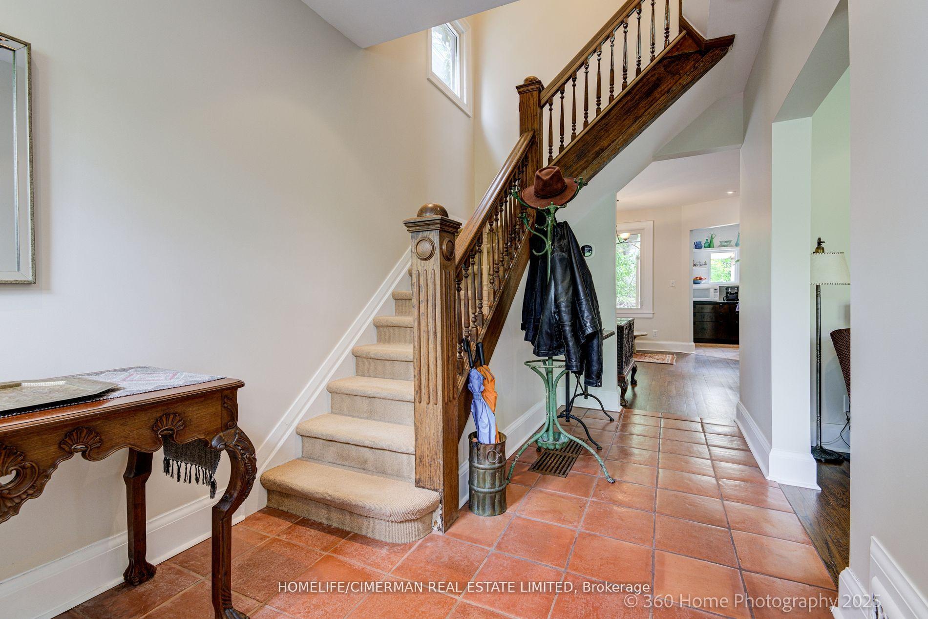 Photo 3 of 73 Spruce Hill Road, Toronto, The Beaches — HOMEH