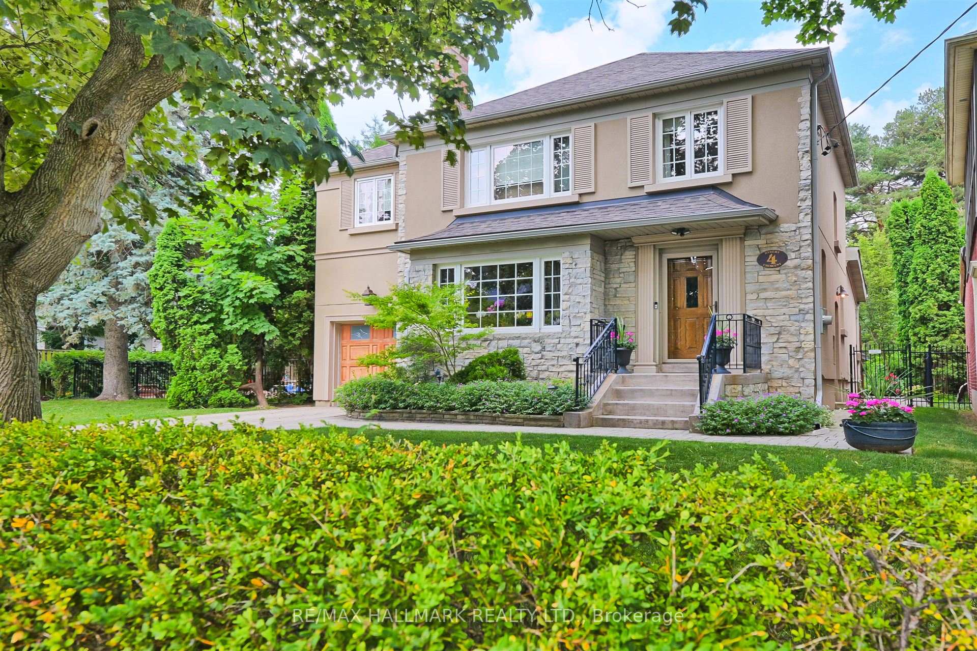 Photo 3 of 4 Rykert Crescent, Toronto, Leaside — HOMEH