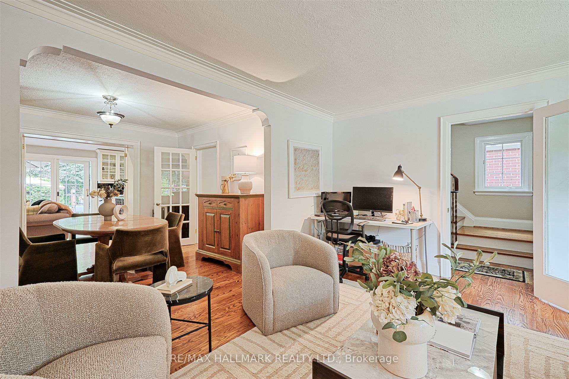 Photo 9 of 4 Rykert Crescent, Toronto, Leaside — HOMEH