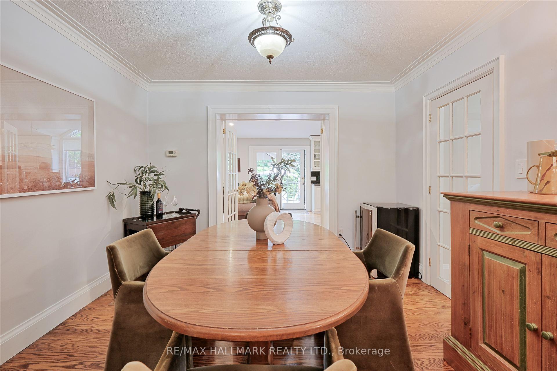 Photo 11 of 4 Rykert Crescent, Toronto, Leaside — HOMEH