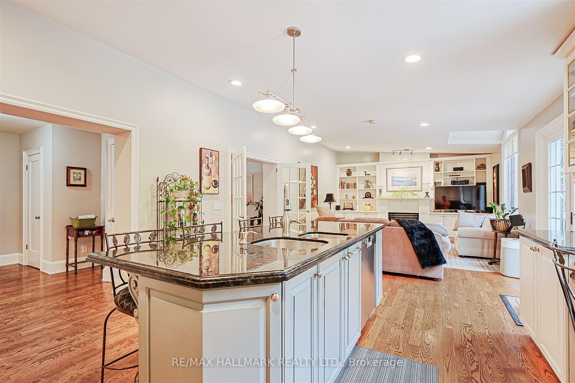 Photo 15 of 4 Rykert Crescent, Toronto, Leaside — HOMEH